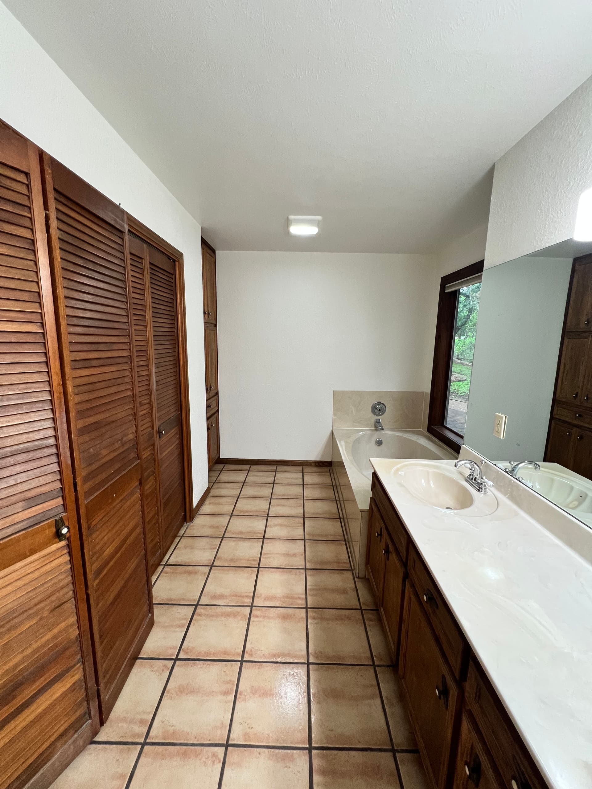 Gallery photos for Make-Ready Home Refresh With Paint, Lighting, and Bathroom Upgrades: Image #5