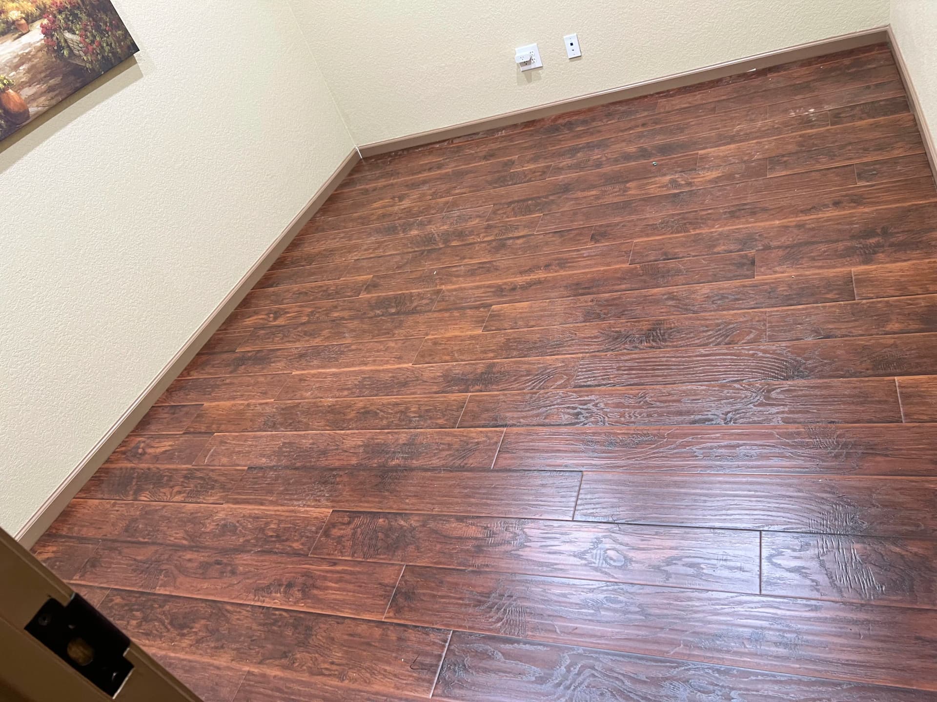 Gallery photos for 4000 SF Laminate Flooring Install That Actually Holds Up: Image #4