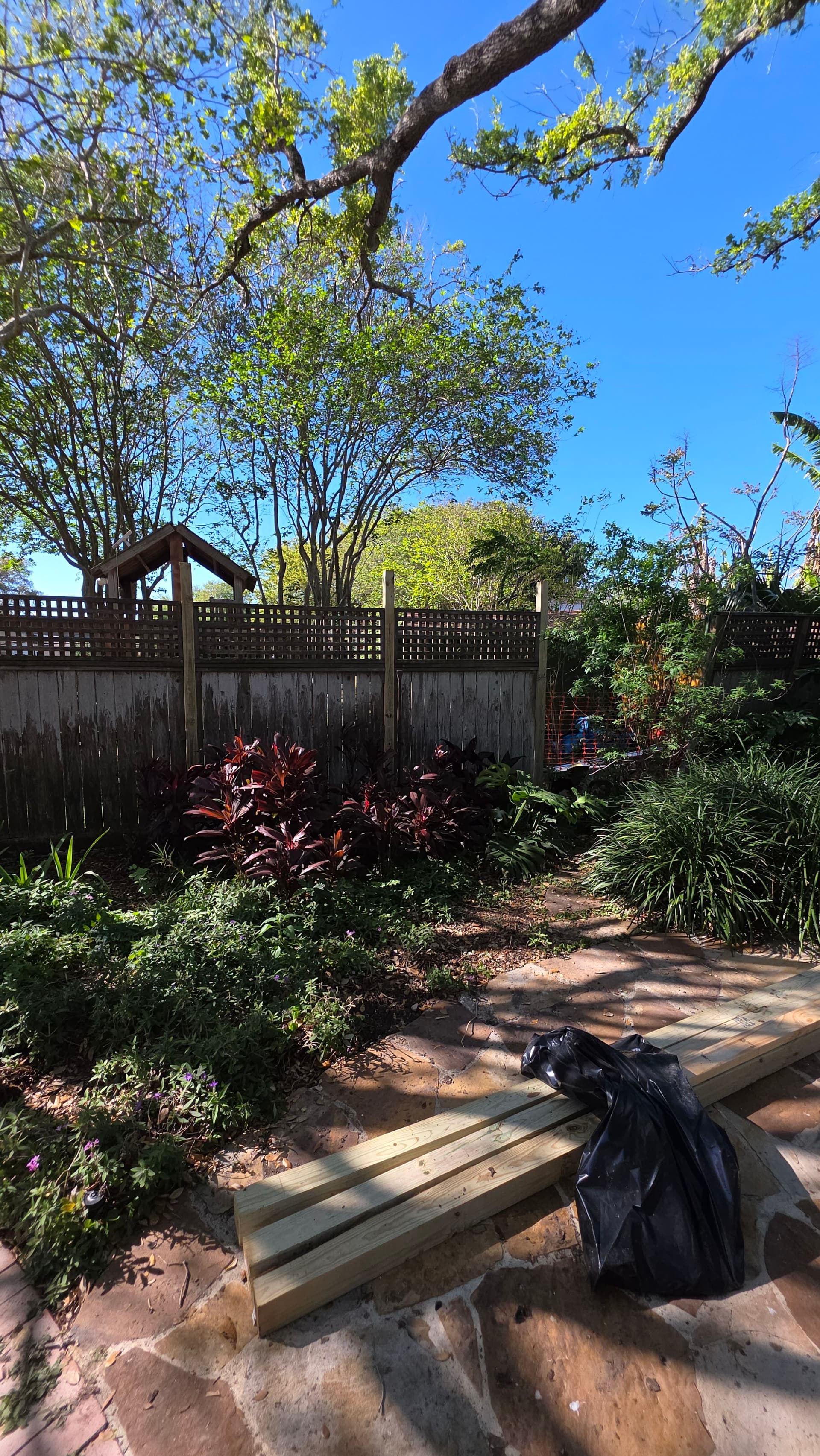 Gallery photos for Garden Fence Revamp with Stiefvater Construction: Image #5