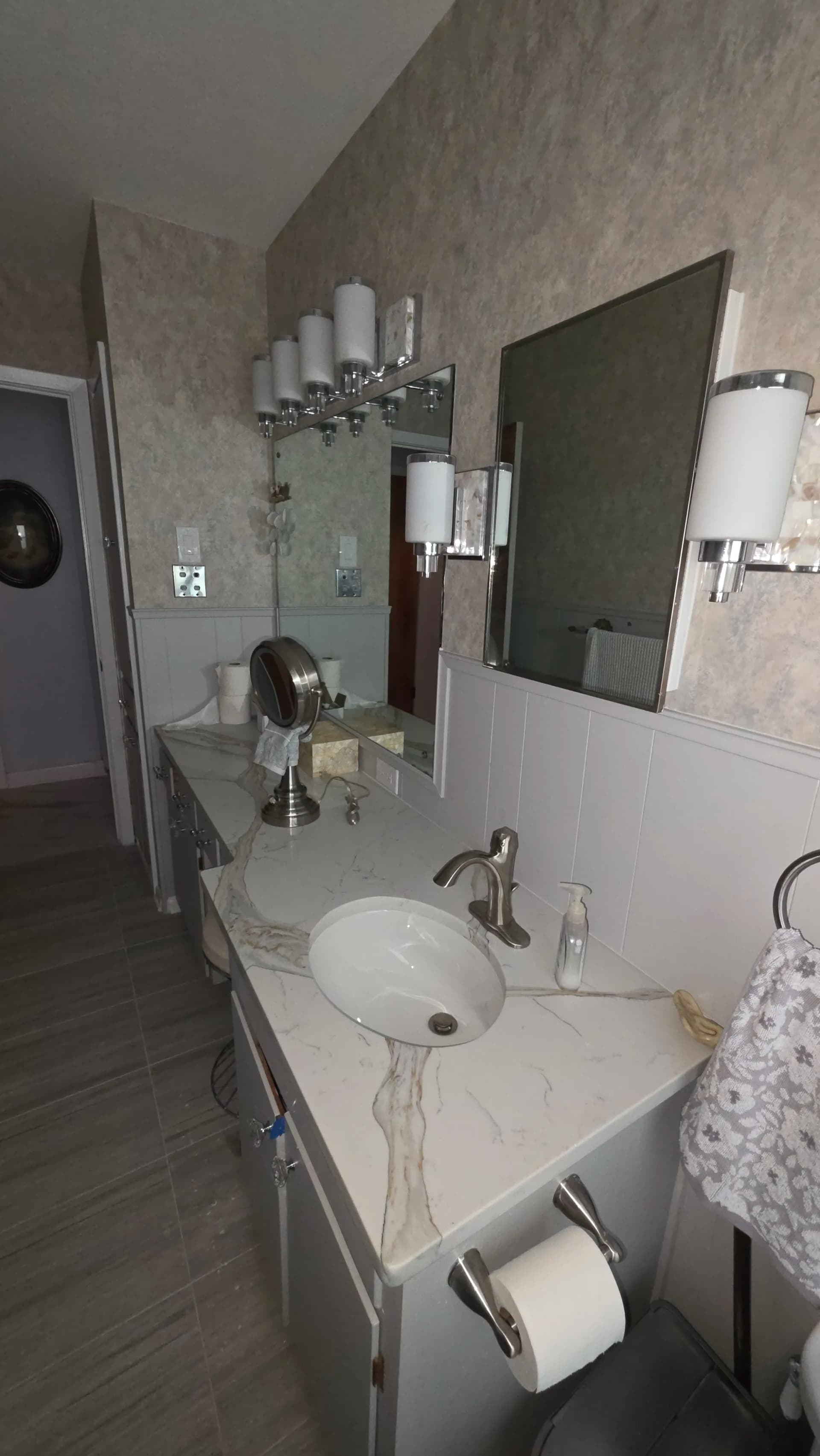 Gallery photos for Full Home Renovation - Two Bathrooms, Kitchen, Flooring and More: Image #8
