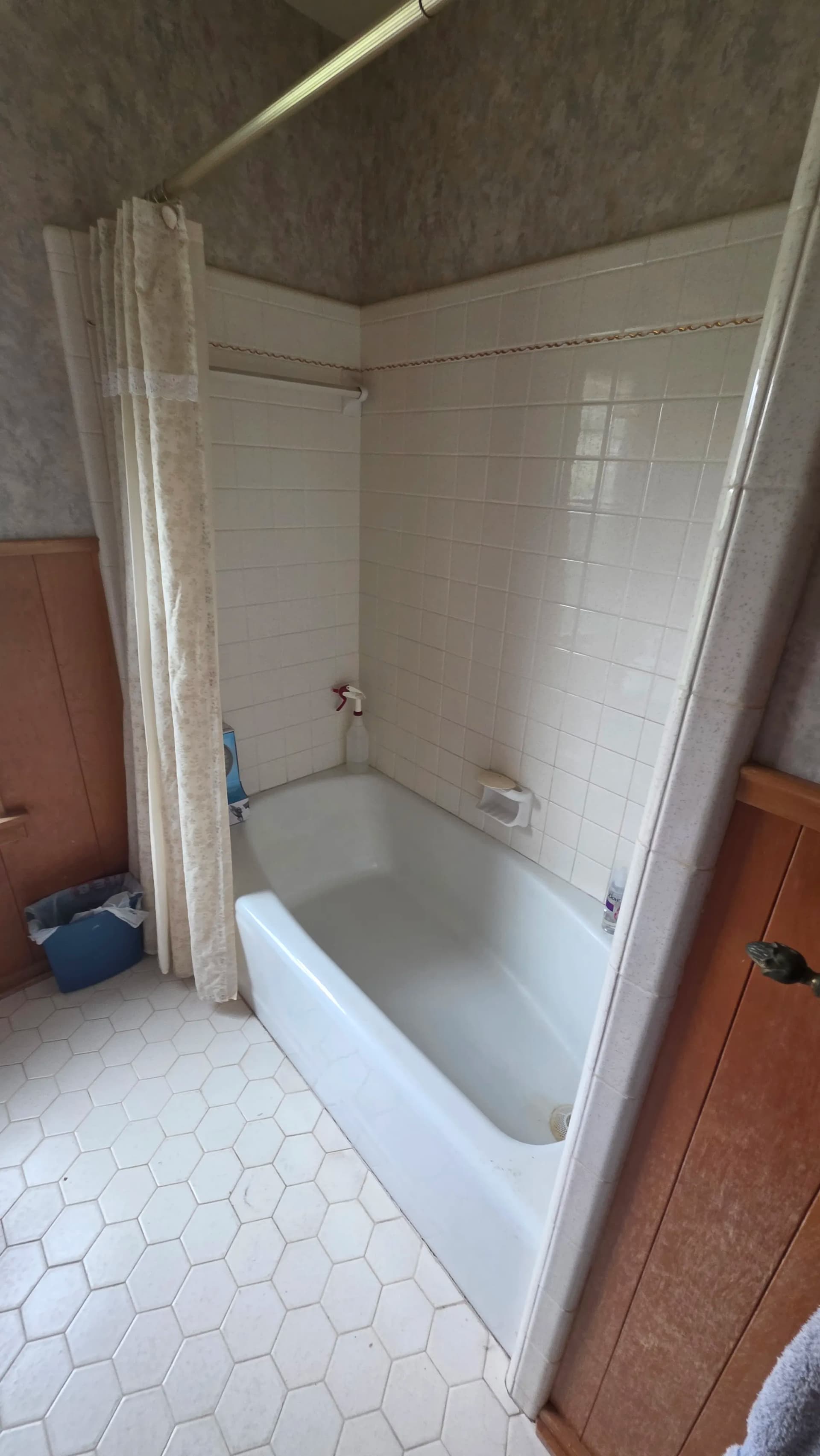 Gallery photos for Full Home Renovation - Two Bathrooms, Kitchen, Flooring and More: Image #3