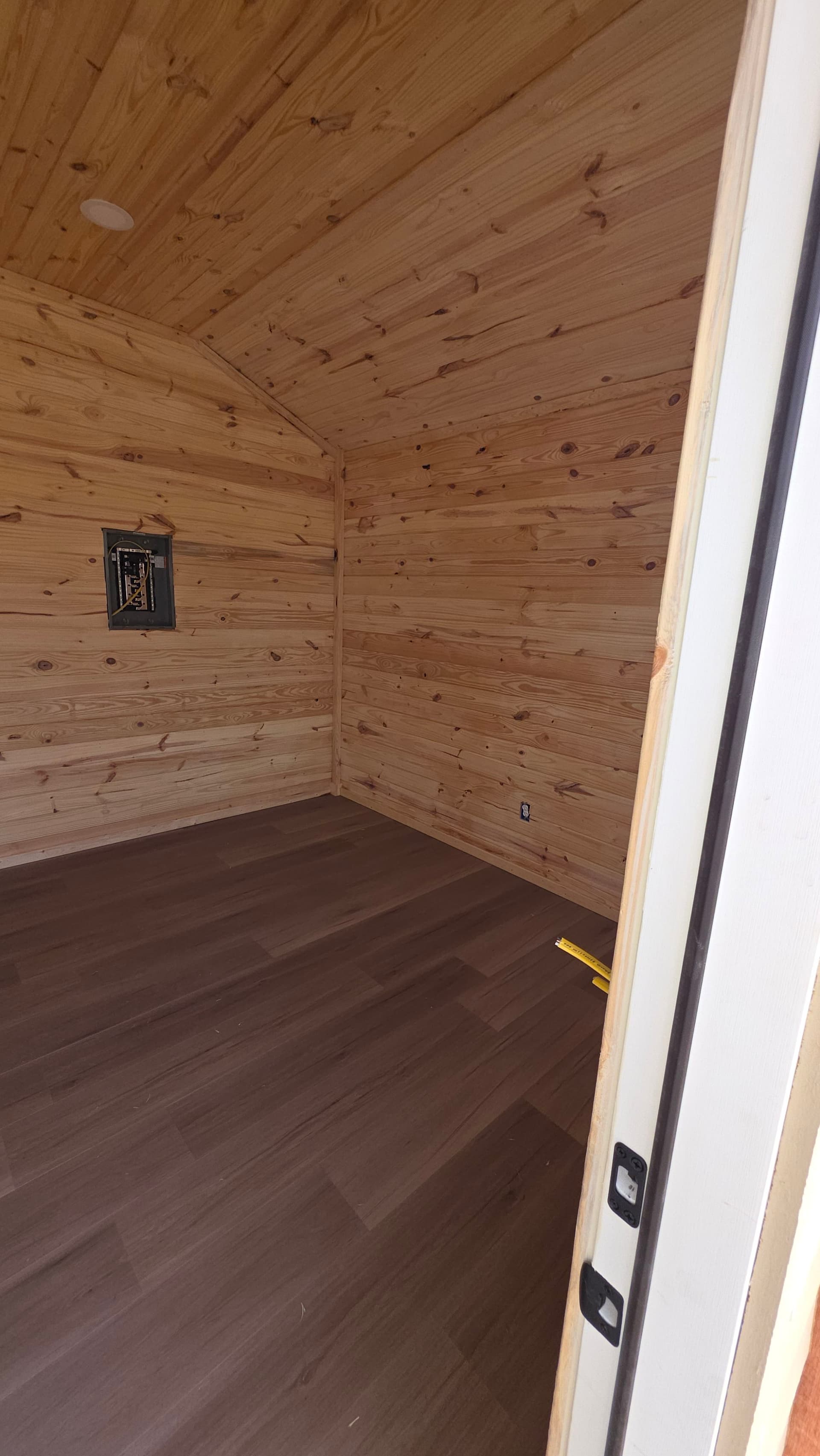 Gallery photos for Cozy Cabin Transformation for Multi-Purpose Use: Image #2